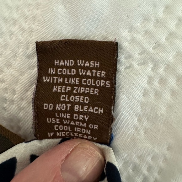 Elegant Black and White Geometric Dress - Picture 11 of 11